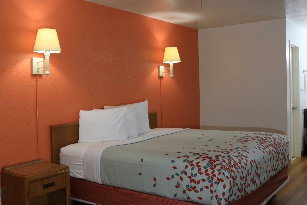 Heritage Inn & Suites เอลโดราโด ภายนอก รูปภาพ