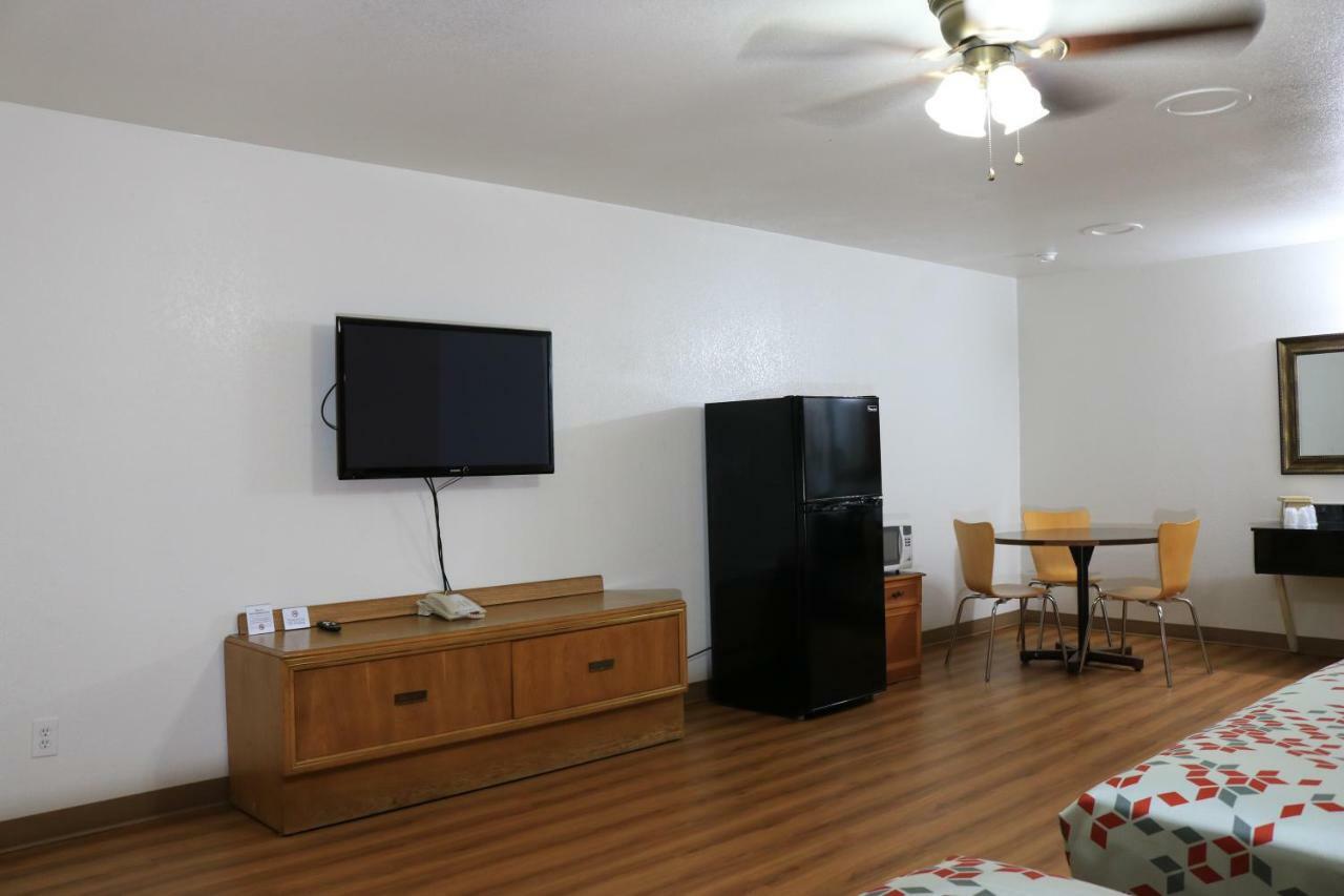 Heritage Inn & Suites เอลโดราโด ภายนอก รูปภาพ